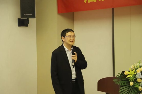 “后疫情时代高校信息化转型研讨会”在宁举行